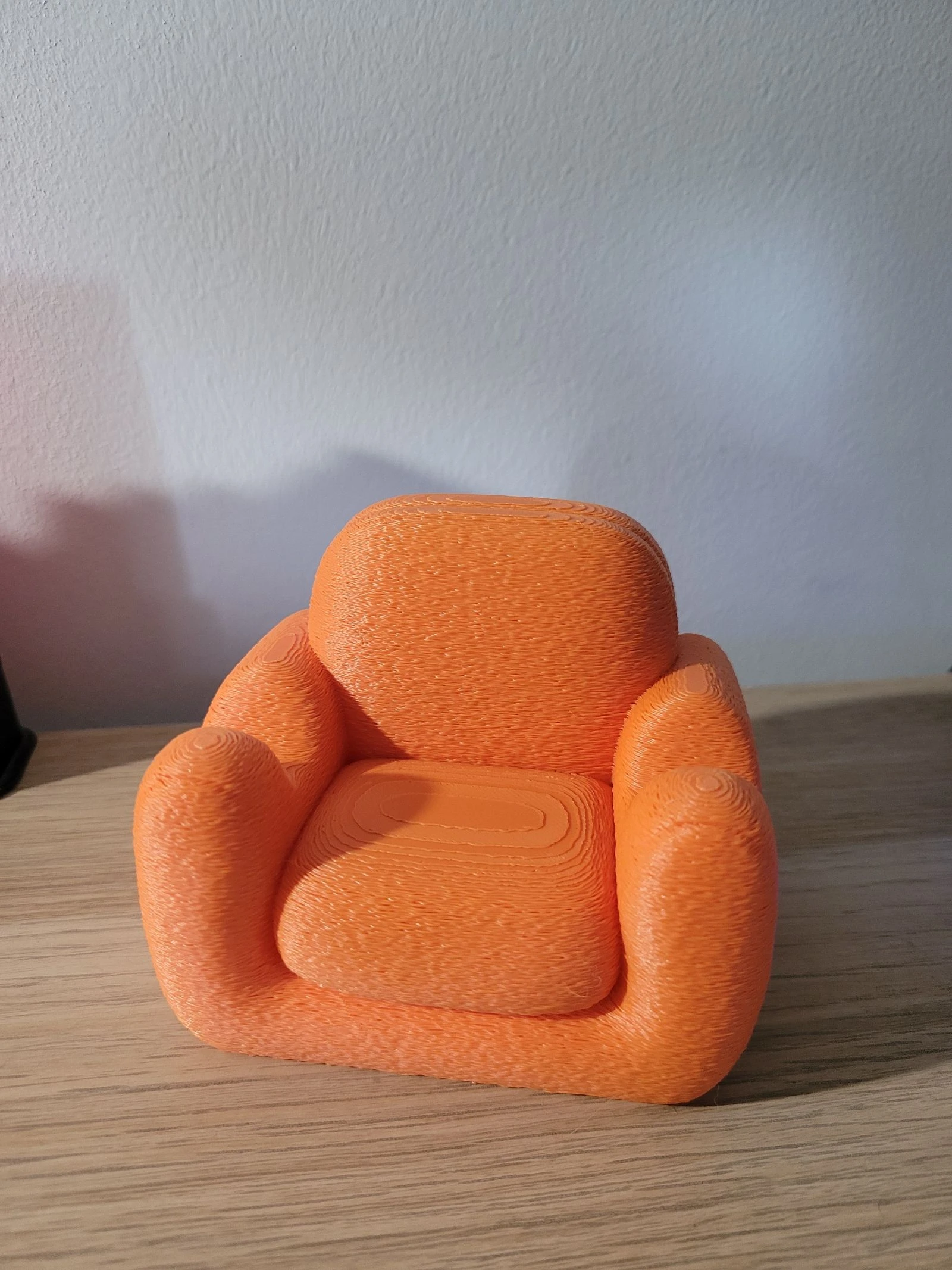 Support de téléphone fauteuil design orange – Impression 3D
